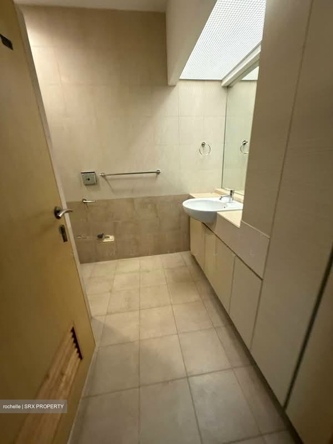 Lorong 8 Toa Payoh (D12), Office #589652551